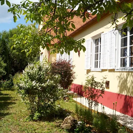 Bor-furdo Apartmanhaz 빌라 에게르
